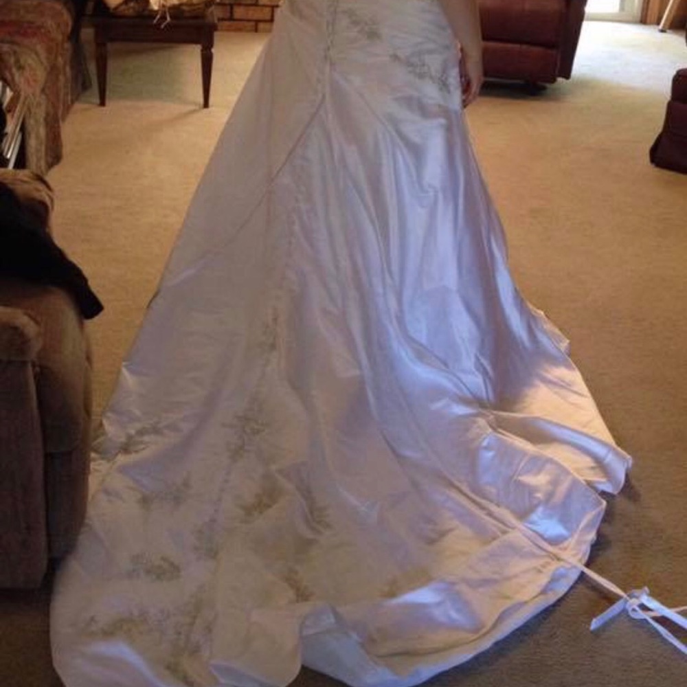 NWOT white wedding dress